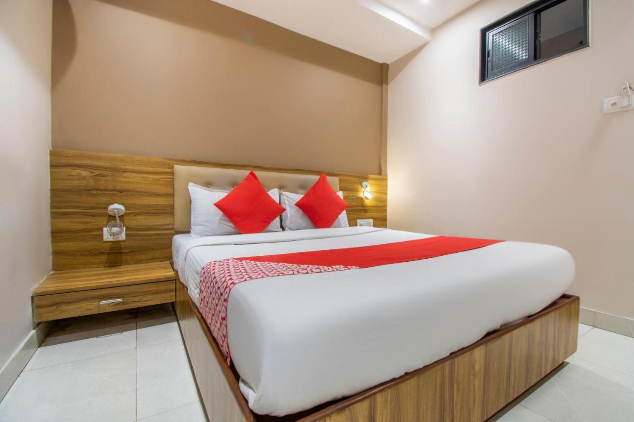 OYO 69377 Hotel Ruby Mumbai Exterior foto